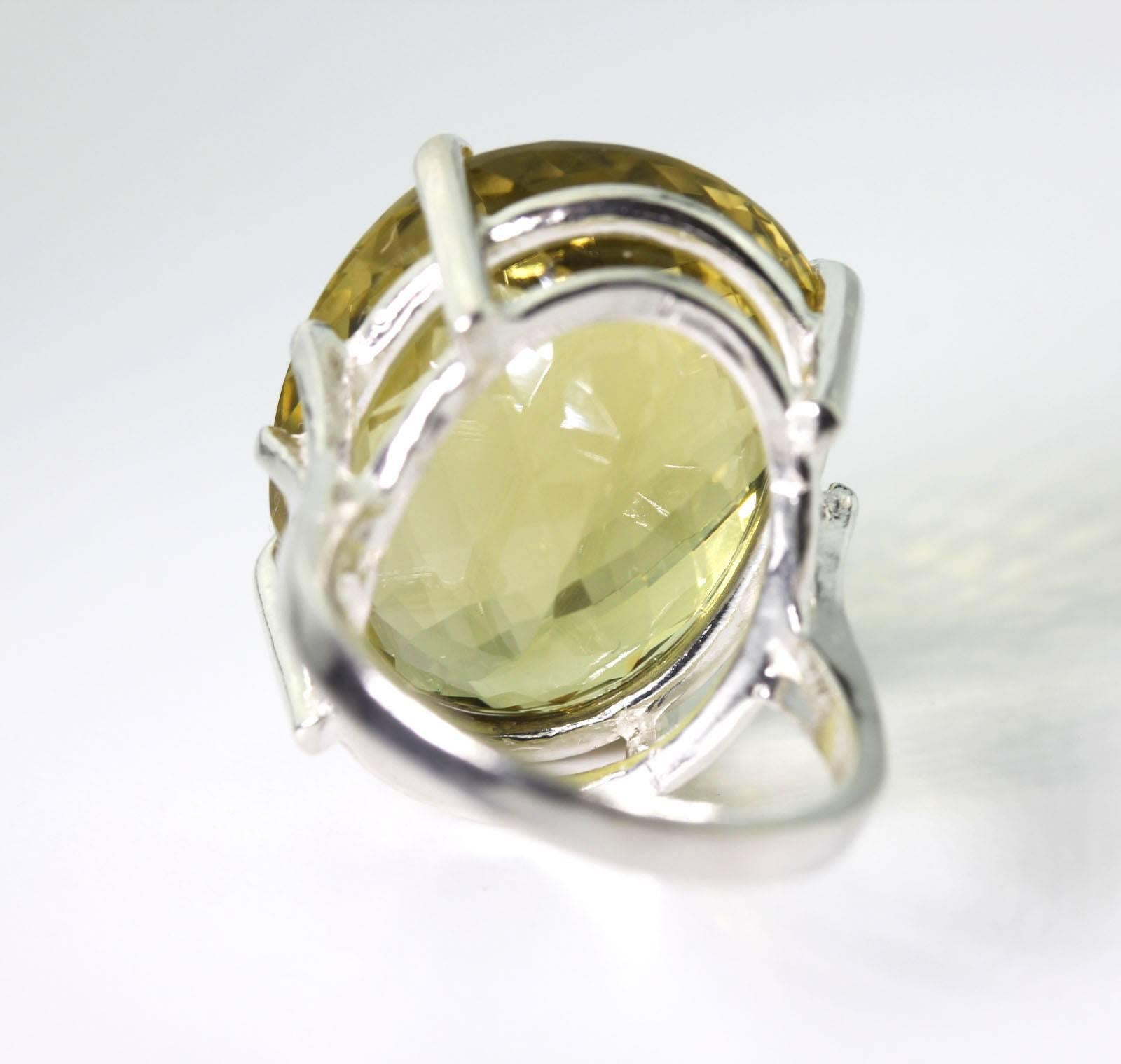 Gemjunky Extraordinary Amazing Huge Fiery 31 Cts Lemon Quartz Silver Ring In New Condition In Raleigh, NC