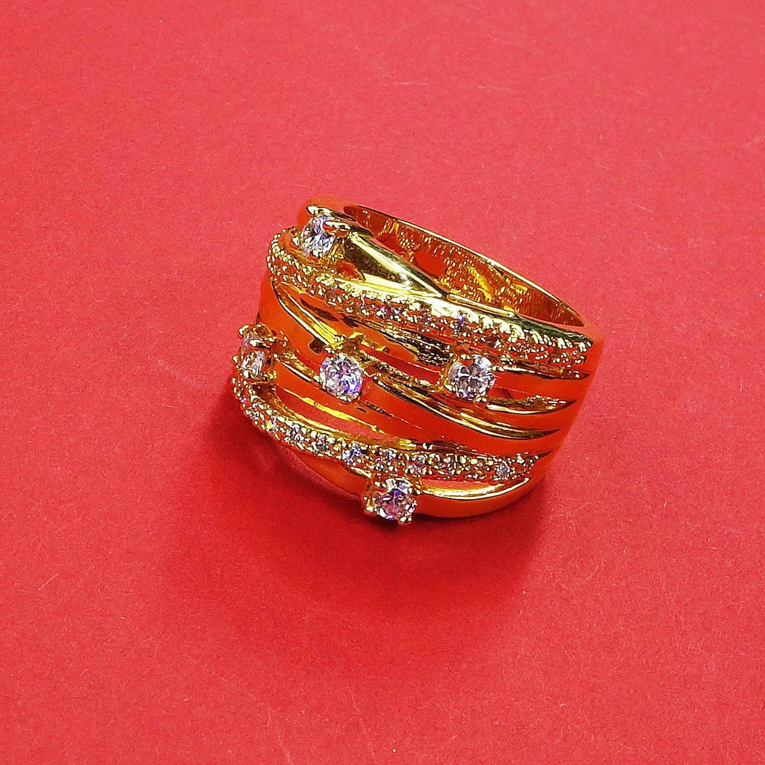 Contemporary AJD Sparkling, Fashion, Gold tone Dinner ring