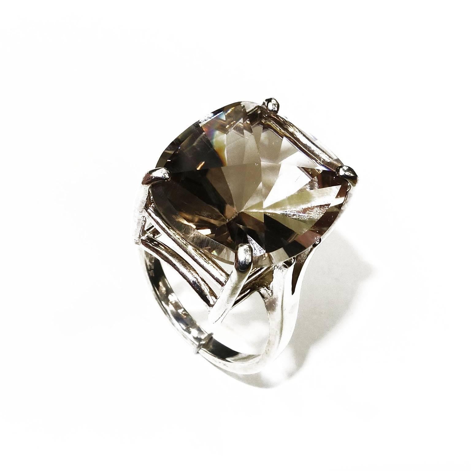 Smoky Quartz and Sterling Silver Ring In New Condition In Raleigh, NC