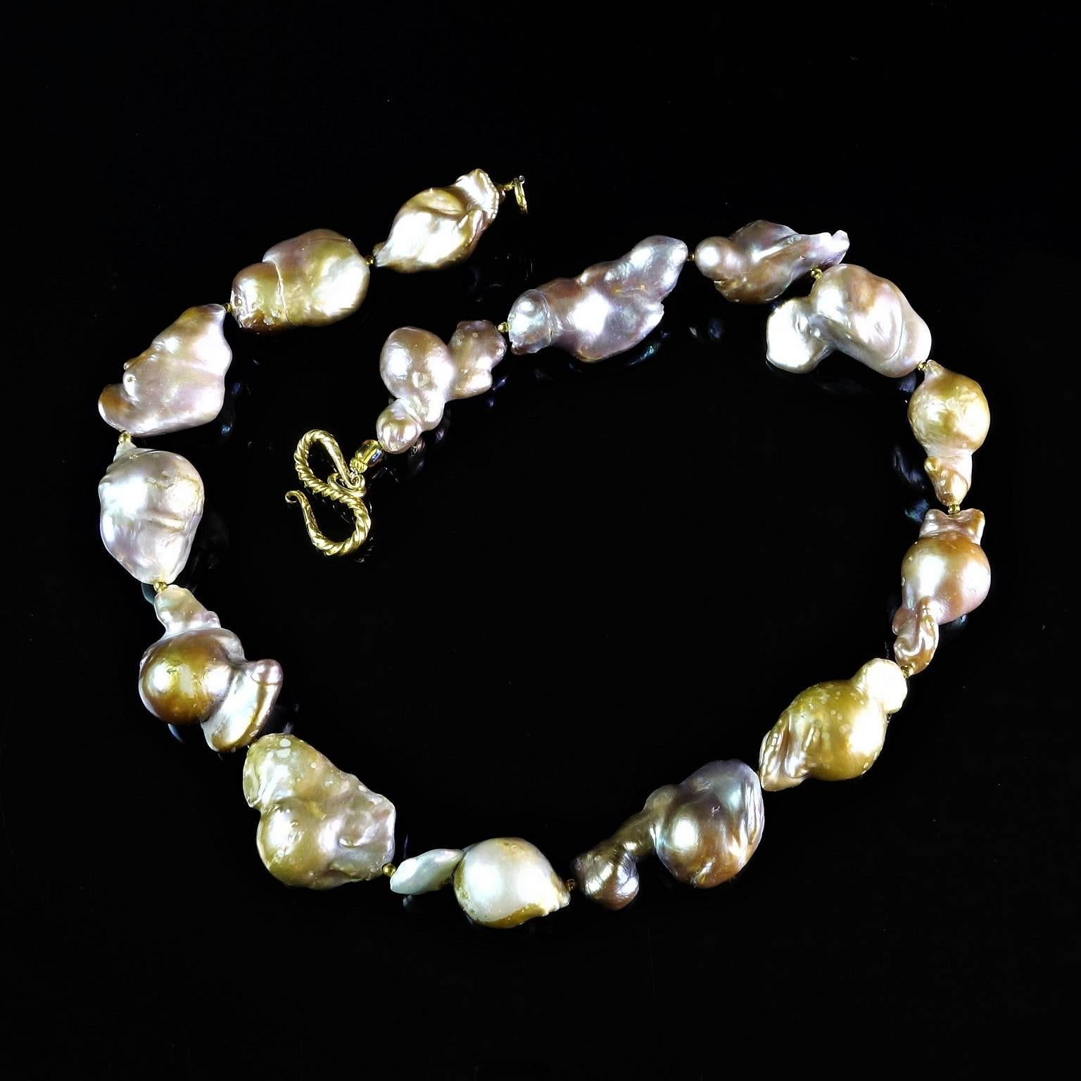 Women's Baroque Pearl Necklace in Multi tones