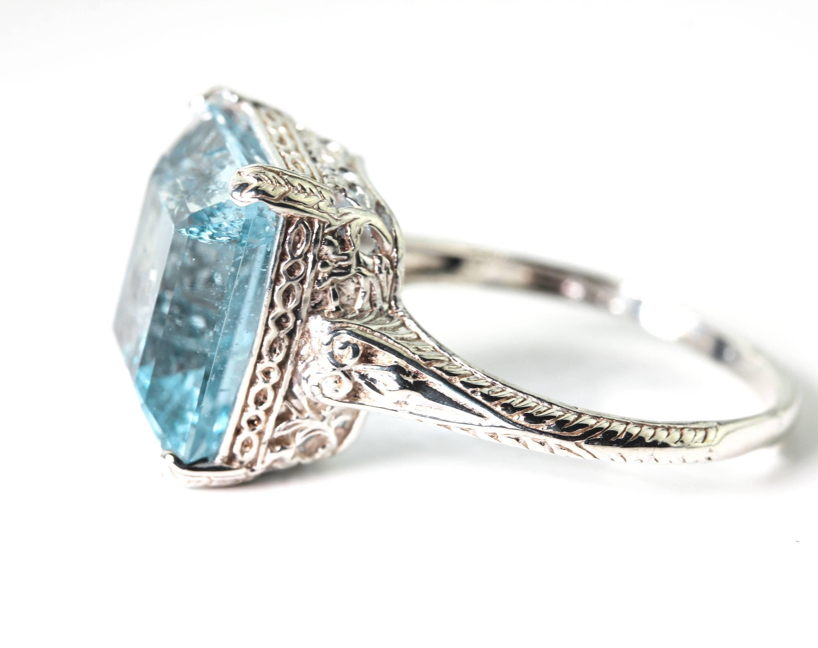 8 Carat Aquamarine Cocktail or Fashion Ring In Excellent Condition In Raleigh, NC