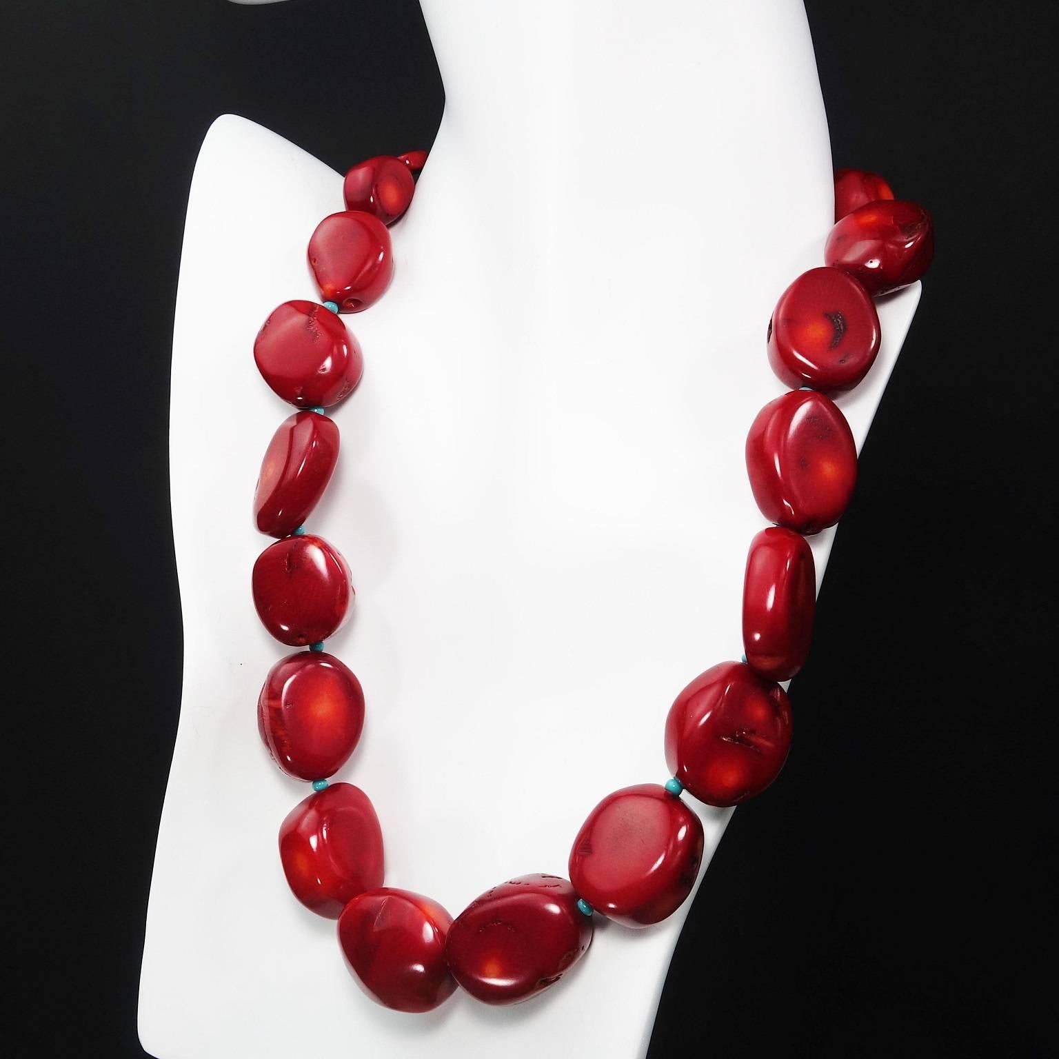 Graduated Red Bamboo Coral Necklace In Excellent Condition In Raleigh, NC