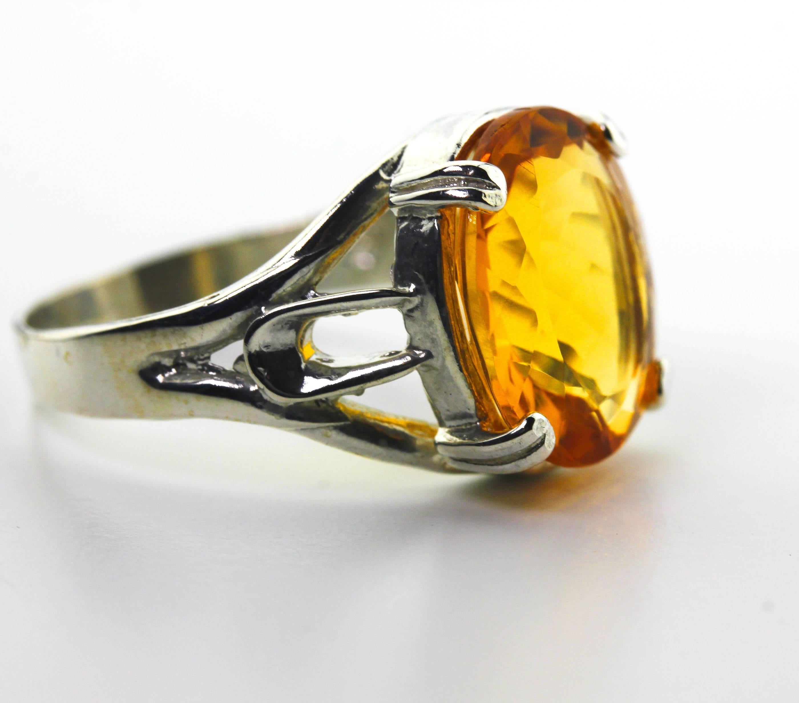 5.89 Carat Golden Citrine Fashion Ring In Excellent Condition In Raleigh, NC