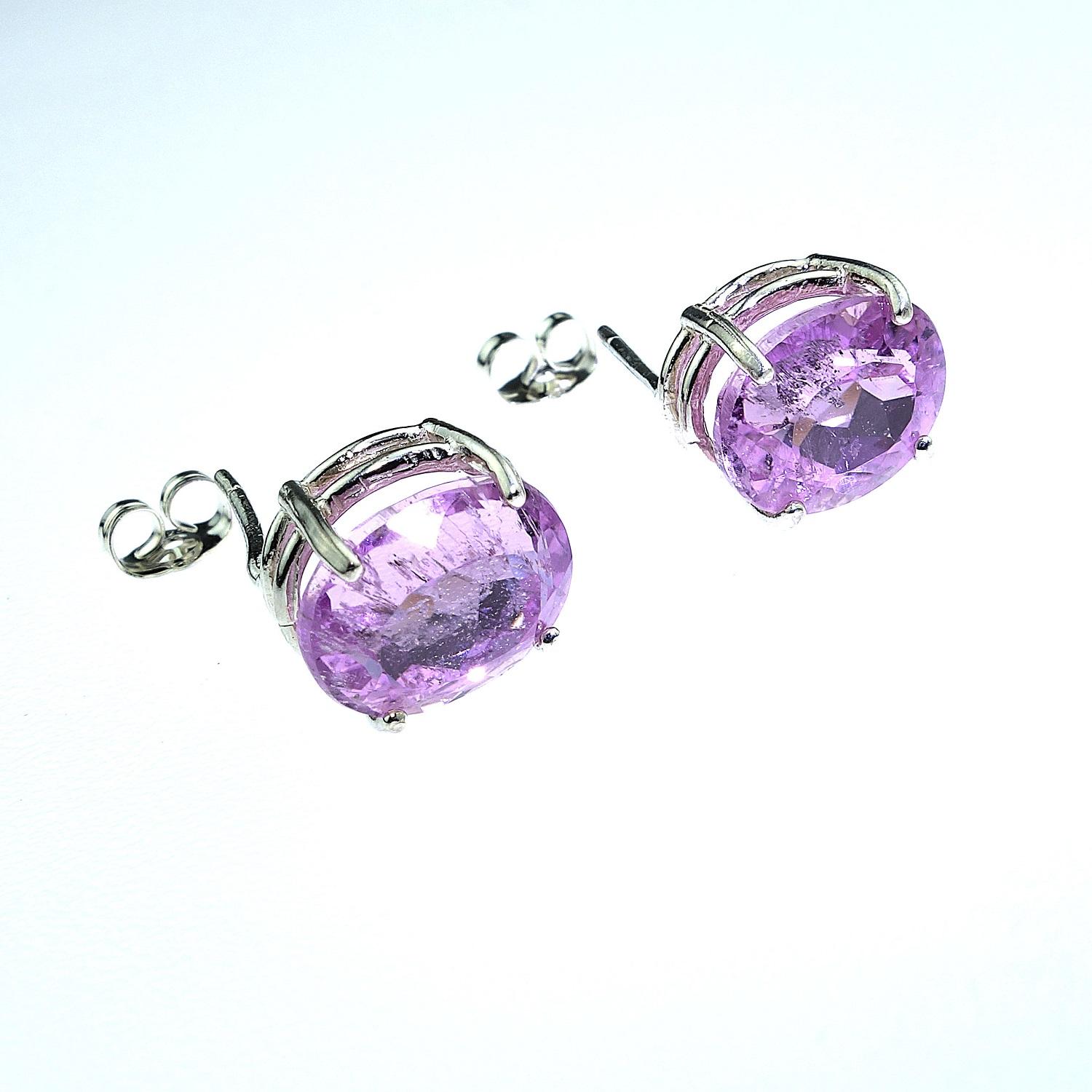 ARD Sparkling Oval Kunzite Sterling Silver Stud Earrings In New Condition In Raleigh, NC