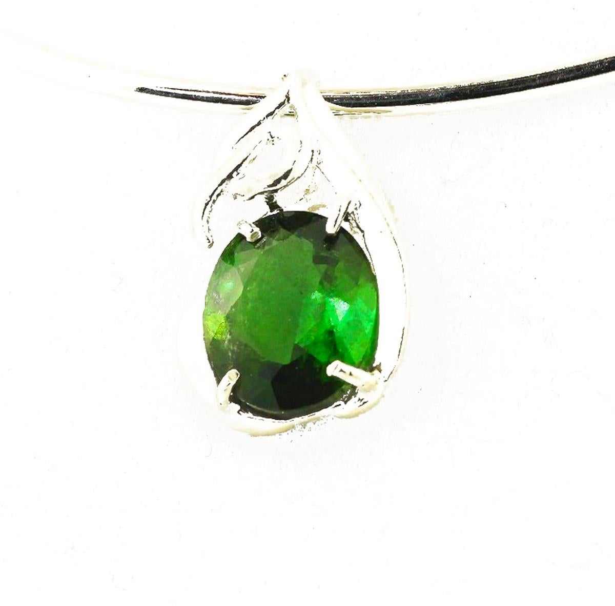 Women's or Men's Gemjunky Brilliant Rare Bright Green 6 Cts Tourmaline Sterling Silver Pendant