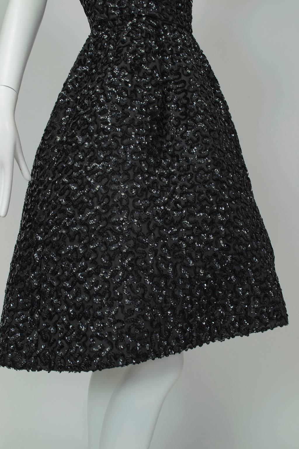 Noir *Grande taille* Robe sans manches à paillettes Pavé Starry Night - M, 1950s en vente 3