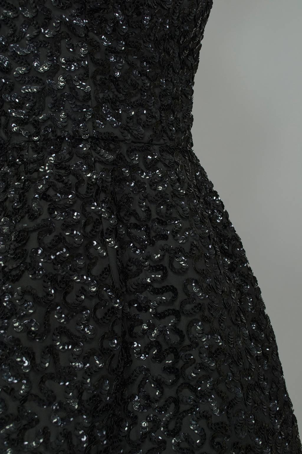 Black *Larger Size* Pavé Sequin Starry Night Sleeveless Circle Dress - M, 1950s In Good Condition For Sale In Tucson, AZ