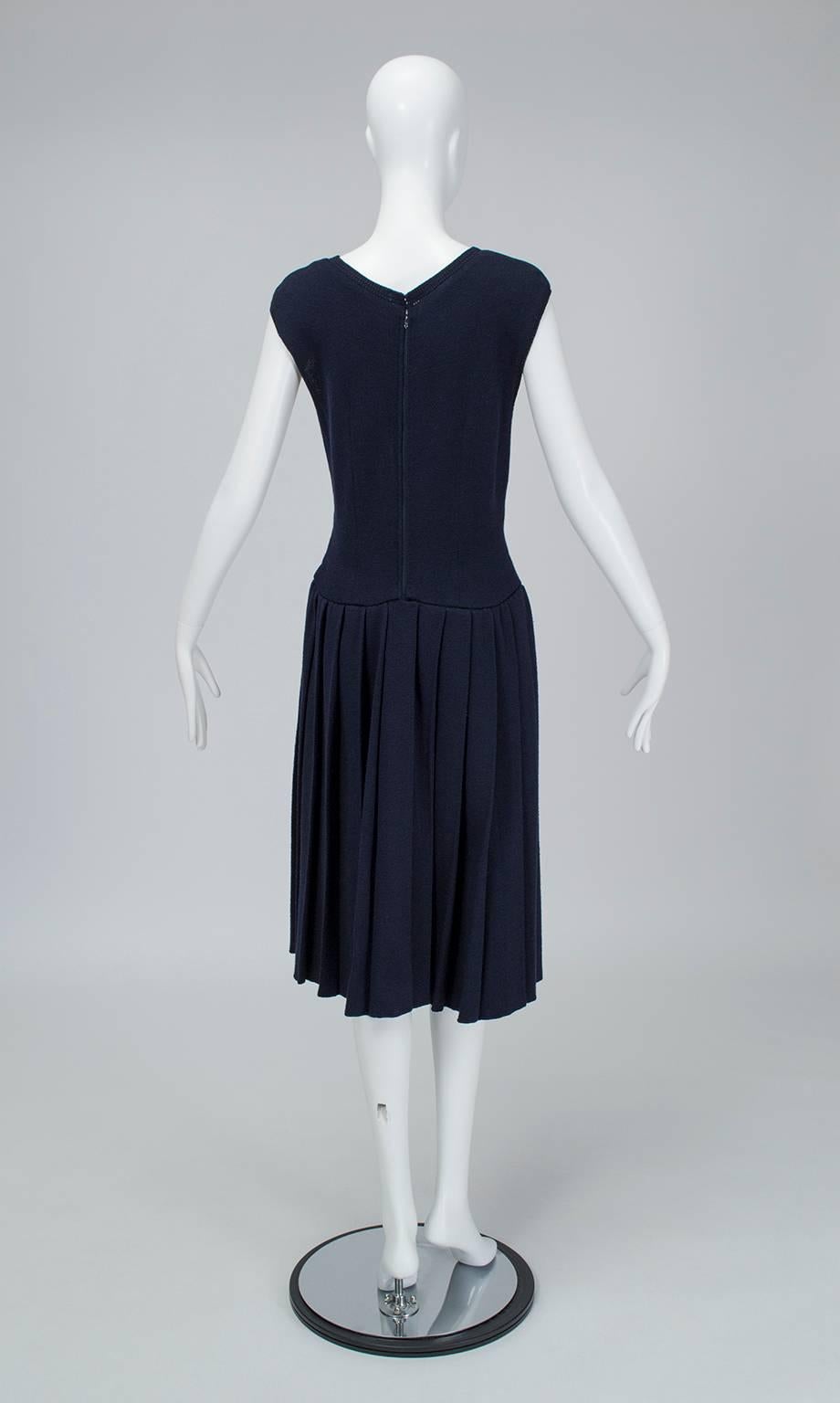 Norman Norell Navy Knife Pleat Knit Dress, 1960s In Excellent Condition In Tucson, AZ