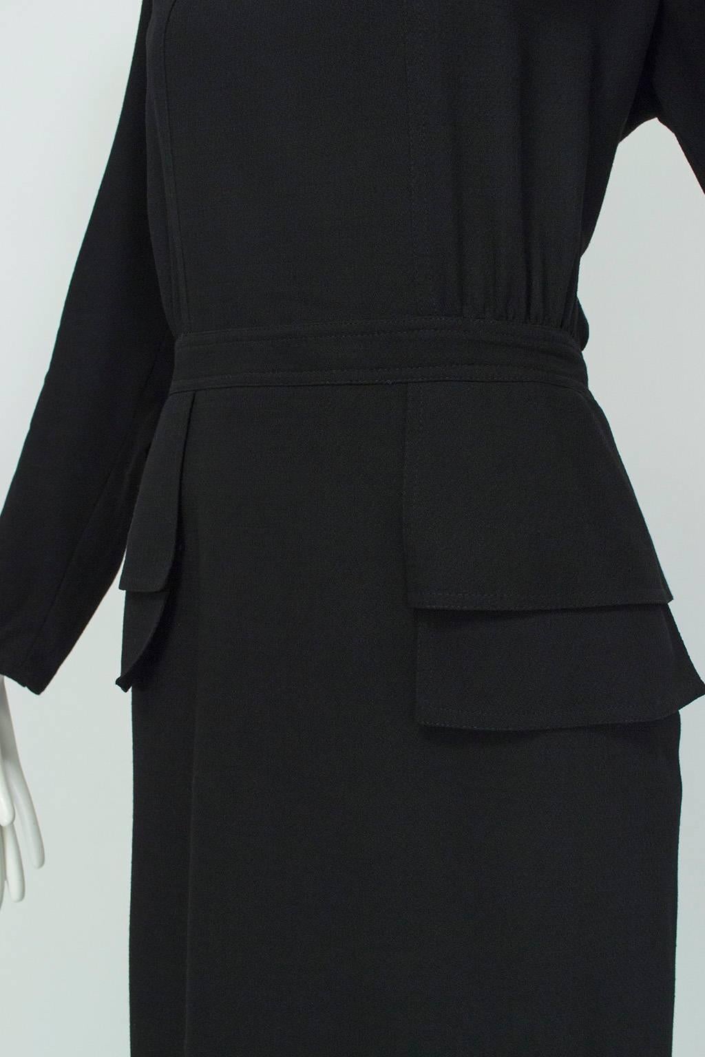 Valentino Black Long Sleeve Crêpe Back-Button Peplum Shift Dress - L, 1980s In Good Condition For Sale In Tucson, AZ