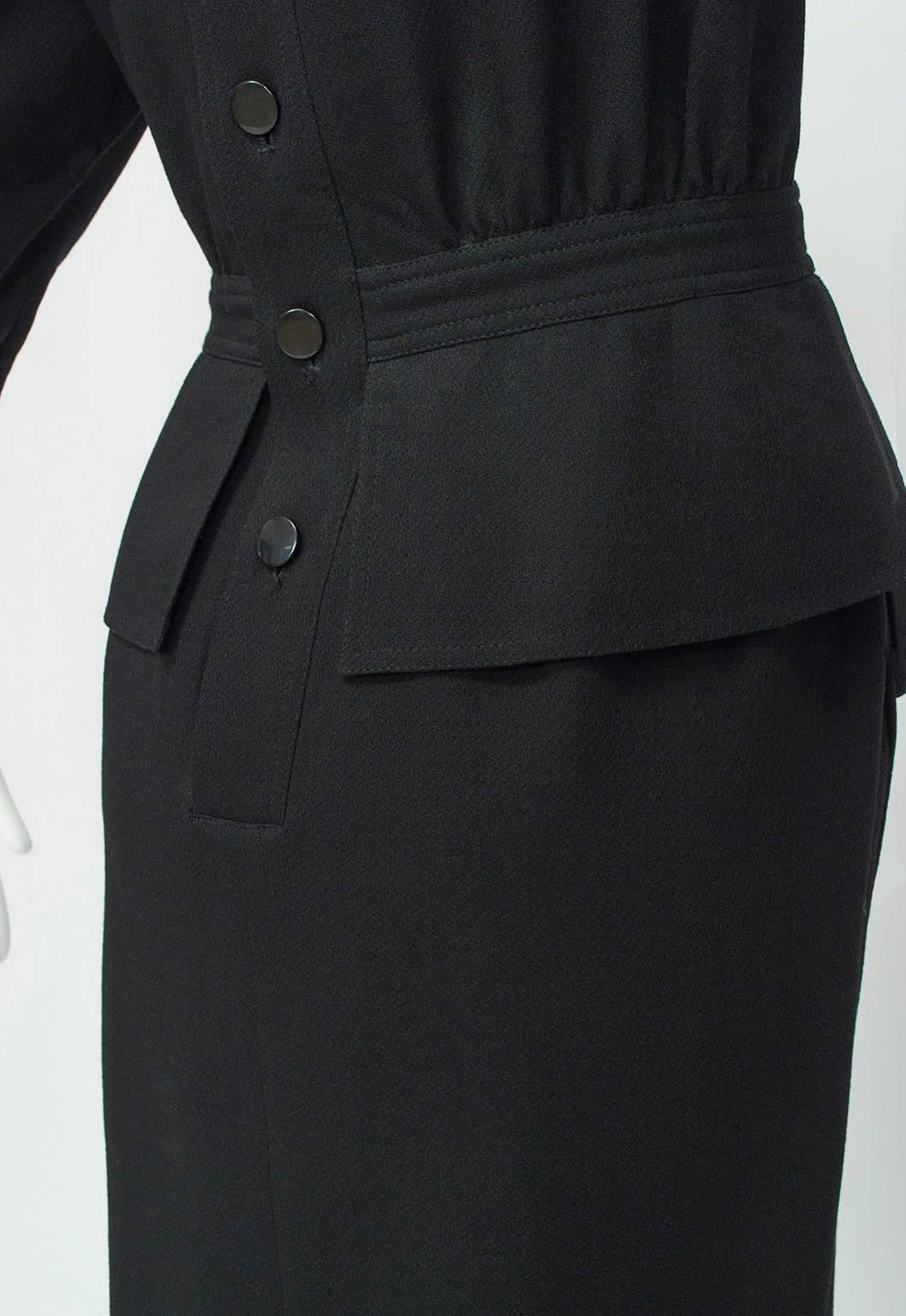 Women's Valentino Black Long Sleeve Crêpe Back-Button Peplum Shift Dress - L, 1980s For Sale