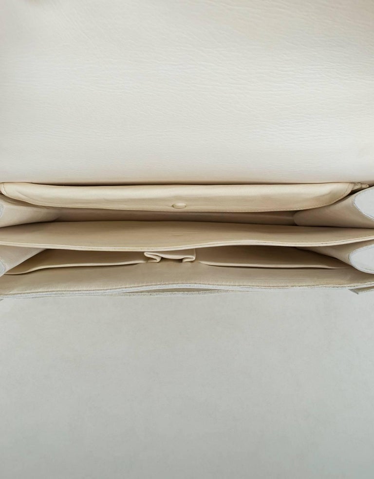 Vintage Hermès Sac Cordelière White Patent Leather Envelope Handbag- 25 cm, 1951 For Sale 3