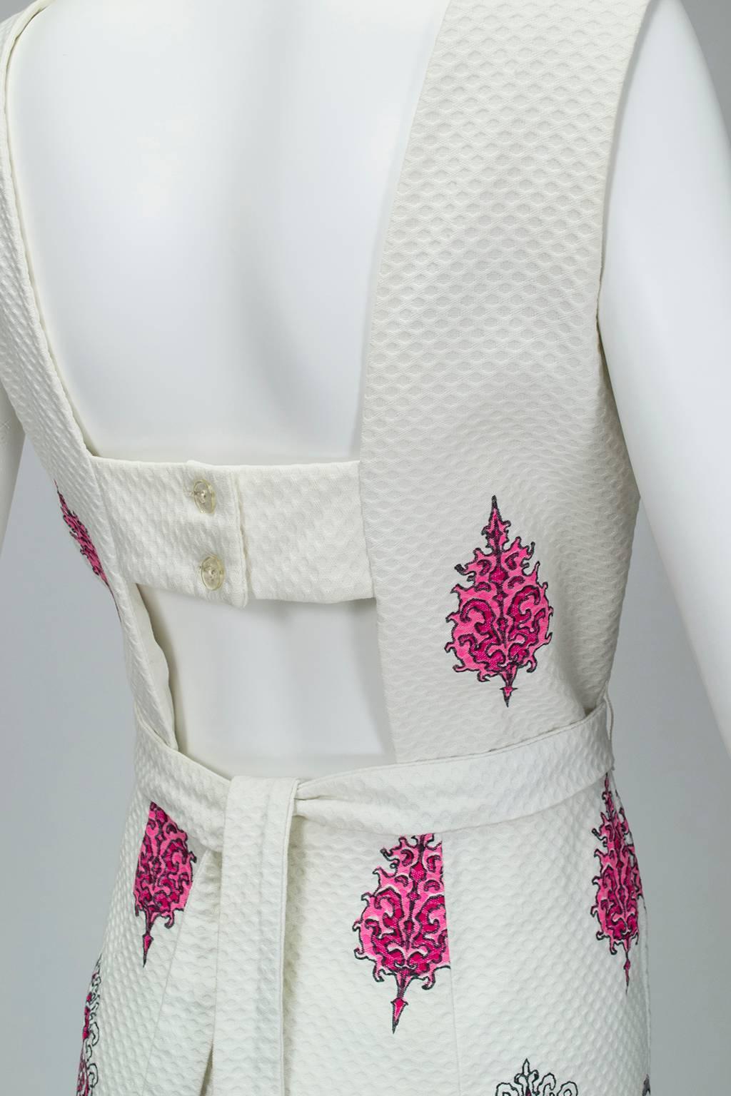 Rückenfreies Fuchsia-Minikleid mit Shambala-Muster von Alfred Shaheen - Small-Med, 1960er Jahre im Angebot 1