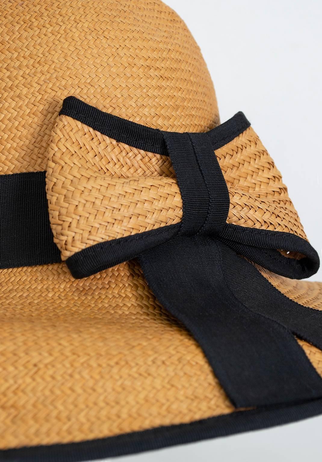 Natural Straw Bucket Sun Hat with Black Grosgrain Trim, 1960s In Excellent Condition In Tucson, AZ