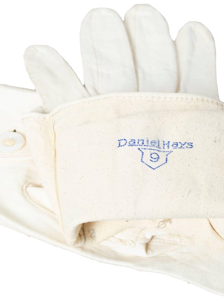 Men's White Kidskin Chauffeur Gloves, 1950s at 1stDibs kidskin gloves, white kidskin gloves
