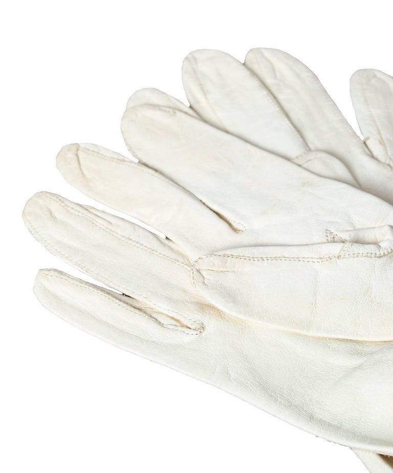 Men's White Kidskin Chauffeur Gloves, 1950s at 1stDibs kidskin gloves, white kidskin gloves