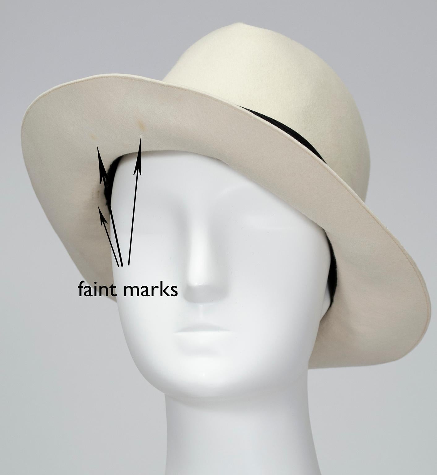 Ivory Halston Doeskin Fedora Hat, 1970s In Good Condition In Tucson, AZ