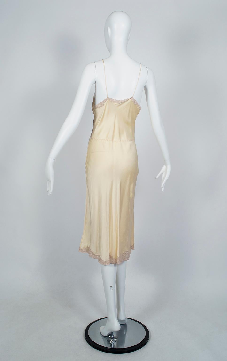 Buttercup Charmeuse Negligée with Chiffon Pintucks, 1930s In Excellent Condition In Tucson, AZ