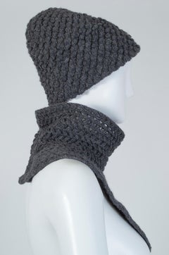 BH Wragge Charcoal Gray Knit Beanie Hat and Funnel Neckcloth Dickey - M, 1965