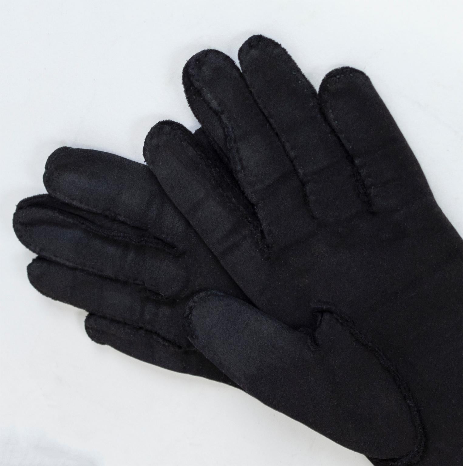 black gauntlet gloves