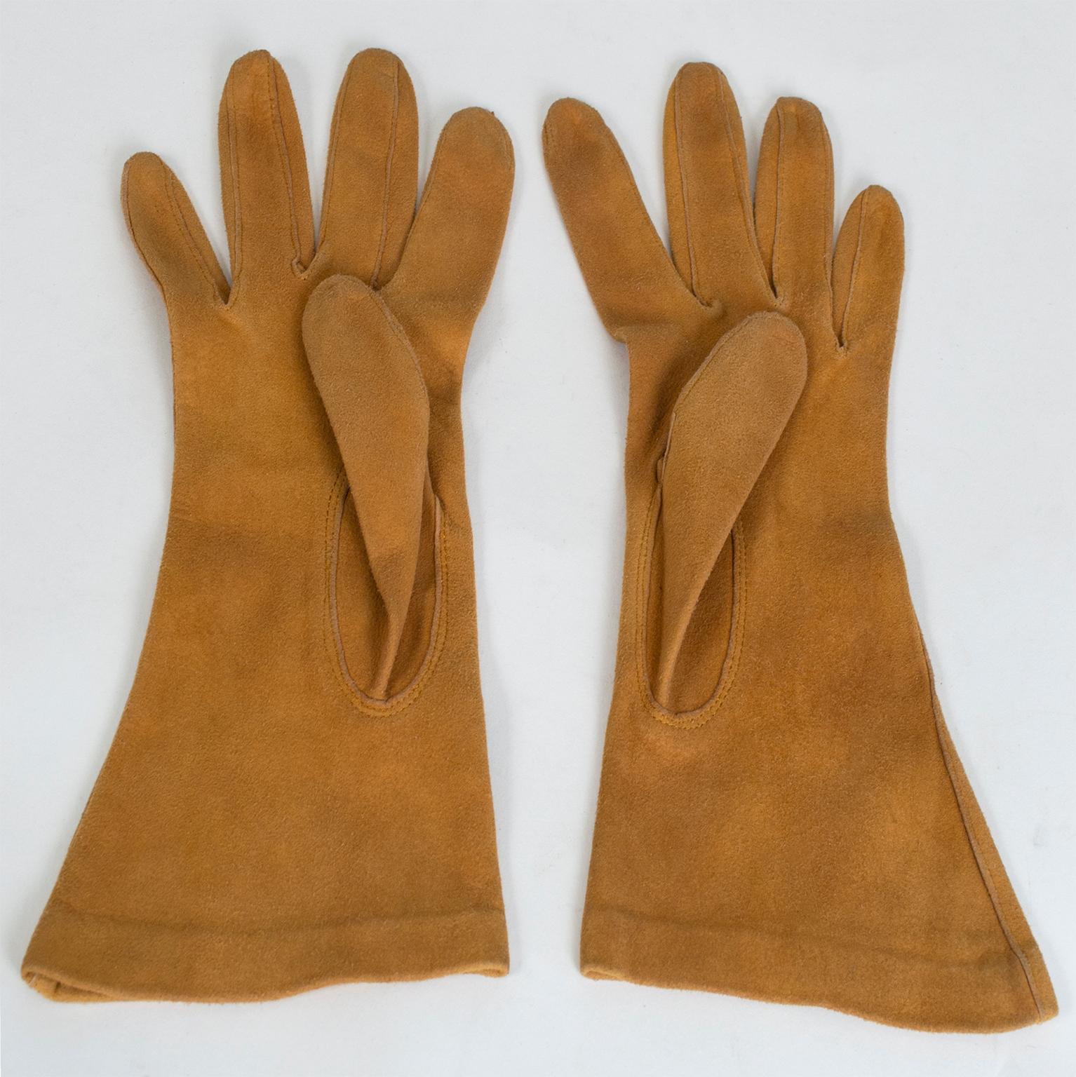 Sattelhandschuhe aus braunem Wildleder mit drei Spitzen und ausgestelltem Gauntlet, Frankreich - S, 1960er Jahre im Zustand „Hervorragend“ im Angebot in Tucson, AZ