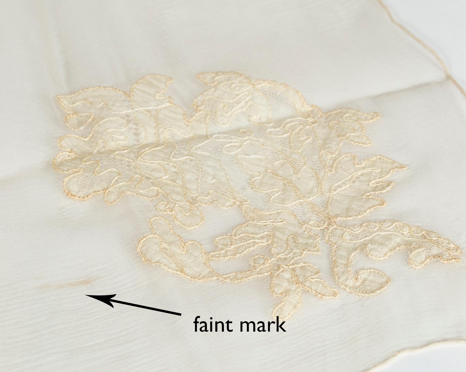 Late Victorian Silk Chiffon Handkerchief with Inset Lace Corners, 1900s In Good Condition In Tucson, AZ