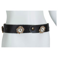 Laser Cut Black-Brown Leather Boho Seashell Medallion Novelty Belt – S-M, 1970s