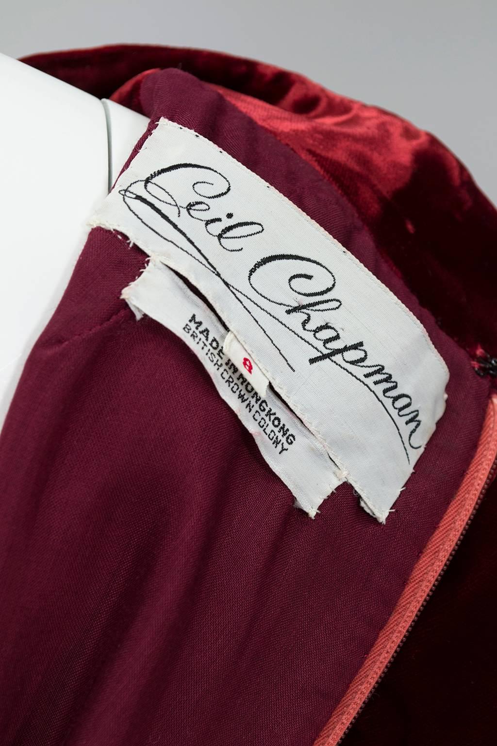 Ceil Chapman Burgundy Velvet Metallic Brocade Keyhole Dress - XS-S, 1960s For Sale 2