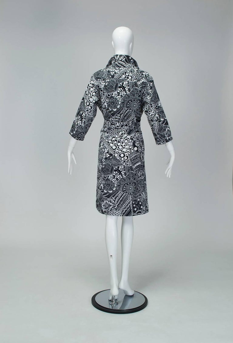 Lanvin Black and White Graphic Print ¾ Sleeve Shirtwaist Dress - M-L, 1970s In Excellent Condition For Sale In Tucson, AZ