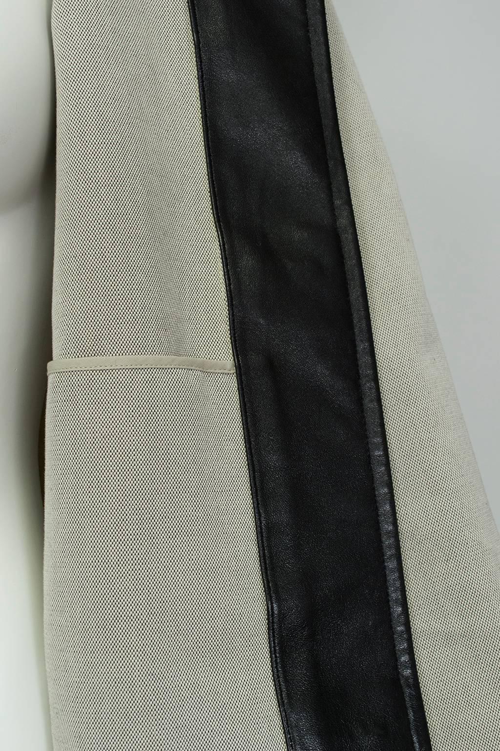 Veste courte en toile et cuir kaki Hermès, avec attaches Palladium - M, 1990 en vente 2