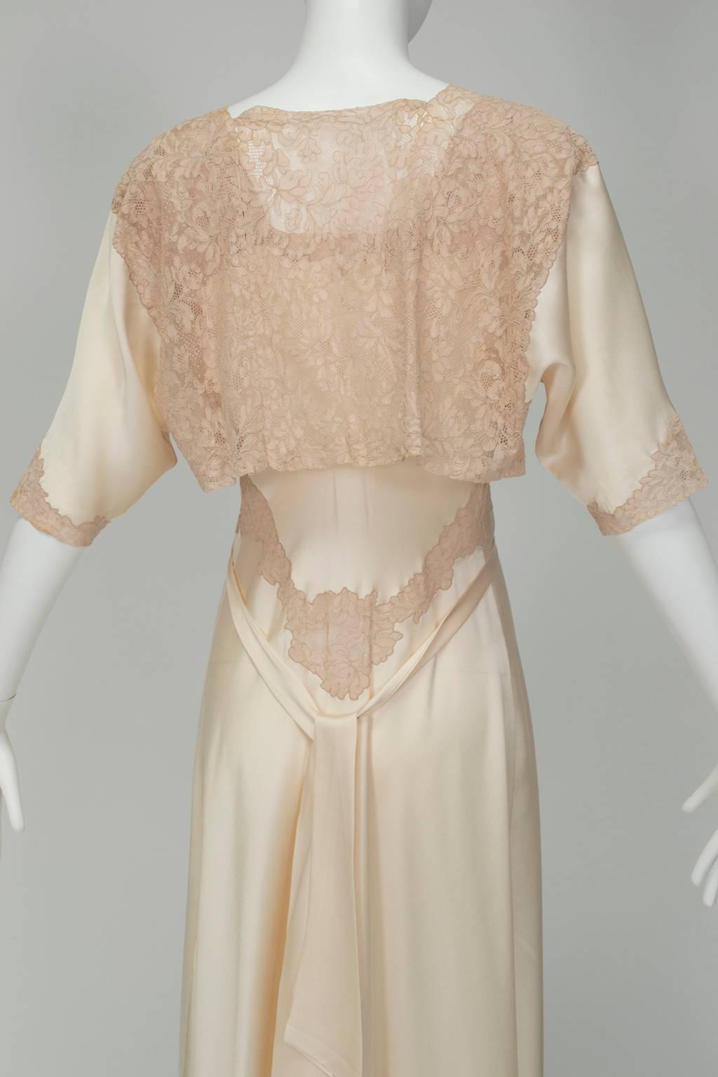 Beige Nude Hollywood Regency Charmeuse and Lace Peignoir Dressing Gown - Medium, 1930s