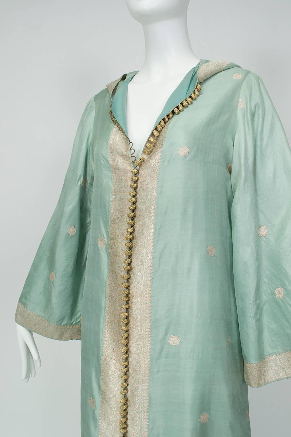 Women's or Men's Green Sari Silk and Gold Thread Hooded Kaftan w Provenance, Tunisia - M, 1970s For Sale