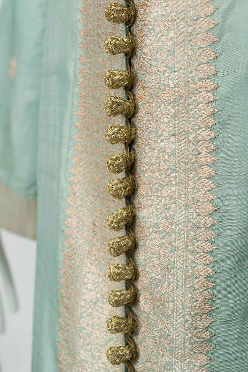 Green Sari Silk and Gold Thread Hooded Kaftan w Provenance, Tunisia - M, 1970s For Sale 3