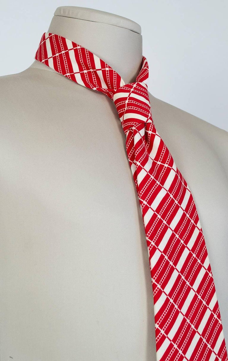 Red and White Graphic Stripe Poplin Necktie – Chicago, 1970s For Sale ...