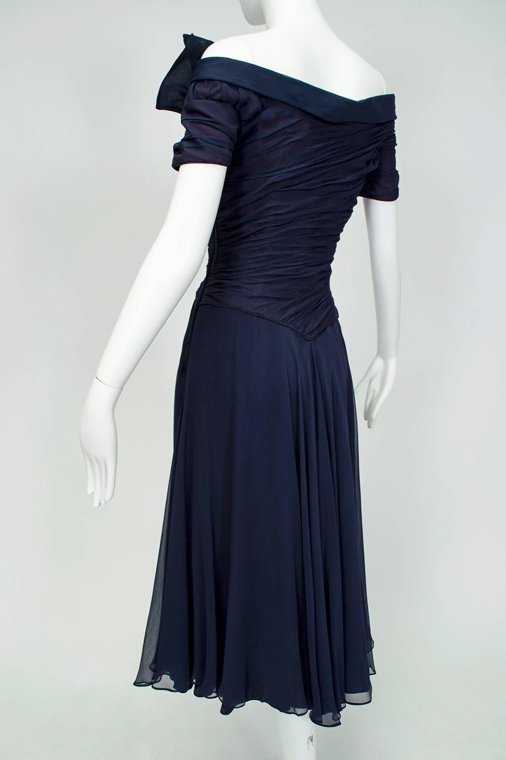 Ceil Chapman Navy Chiffon Portrait Collar Dress with Shoulder Bow - Med, 1950s In Good Condition For Sale In Tucson, AZ