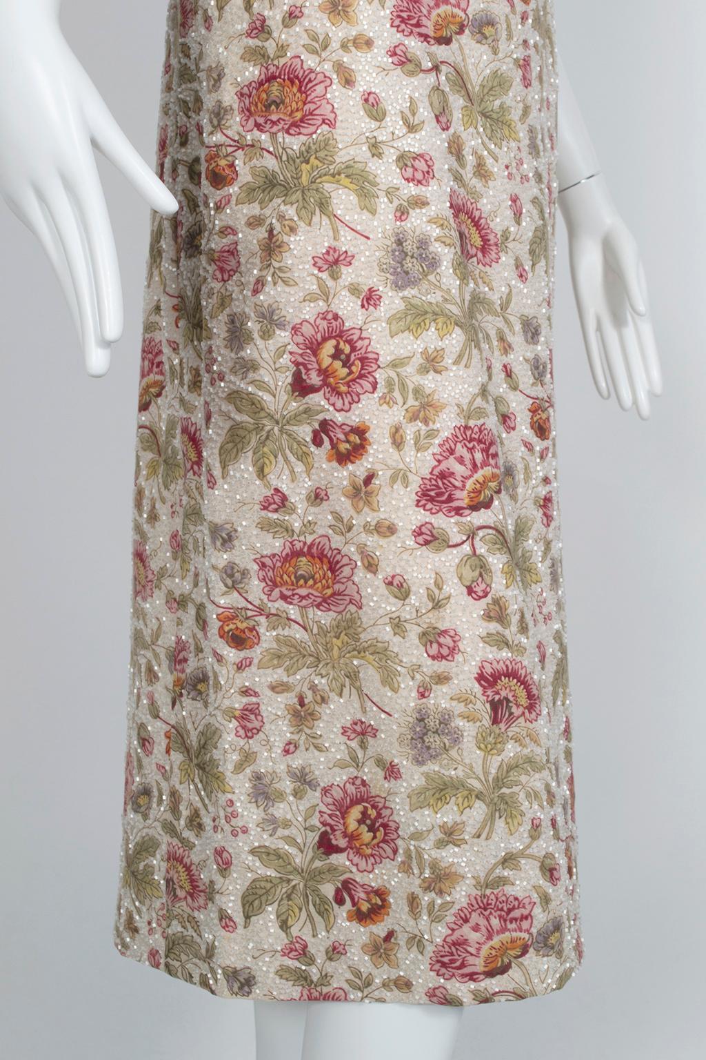 Sleeveless Plum Floral Glass Bead Sack Dress with Gold Piping - M, 1920s In Good Condition For Sale In Tucson, AZ