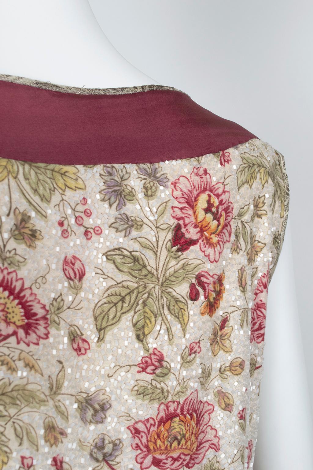 Robe sans manches à fleurs prunes en perles de verre avec passepoil doré, taille M, années 1920 en vente 3