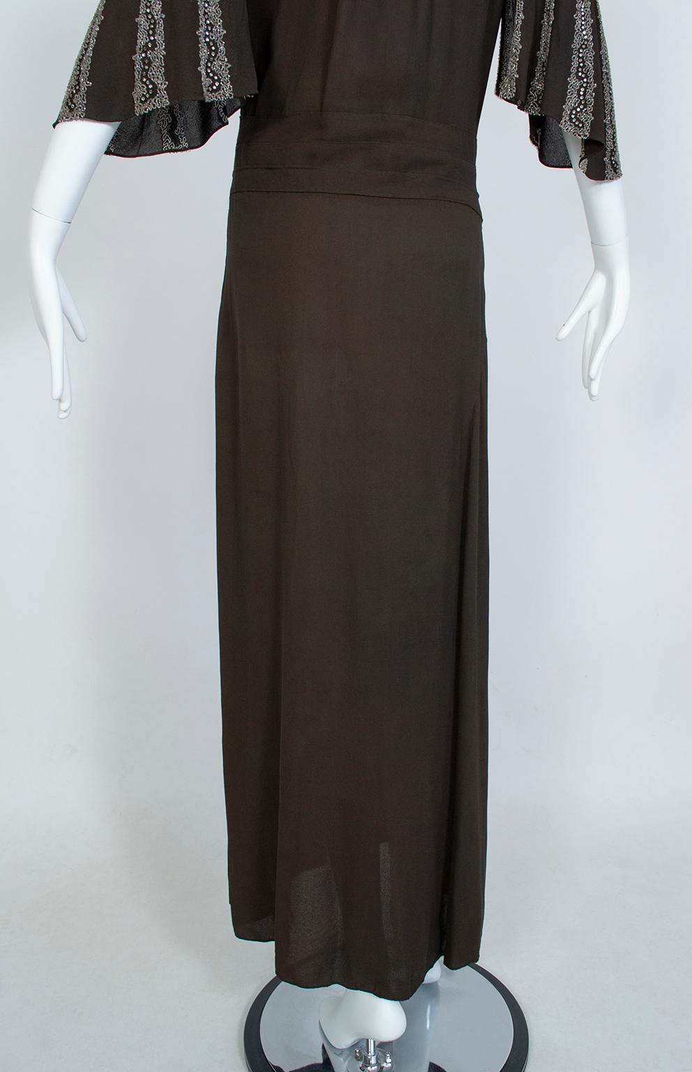 Women's Brown Regency Silk Crêpe Kimono Gown with Crystal Batwing Sleeves - Med, 1930s For Sale
