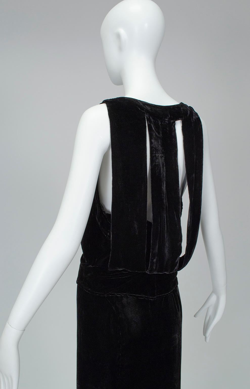Women's Art Deco Black Silk Velvet Slash-Back Ribbon Peplos Gown - S, late 1920s