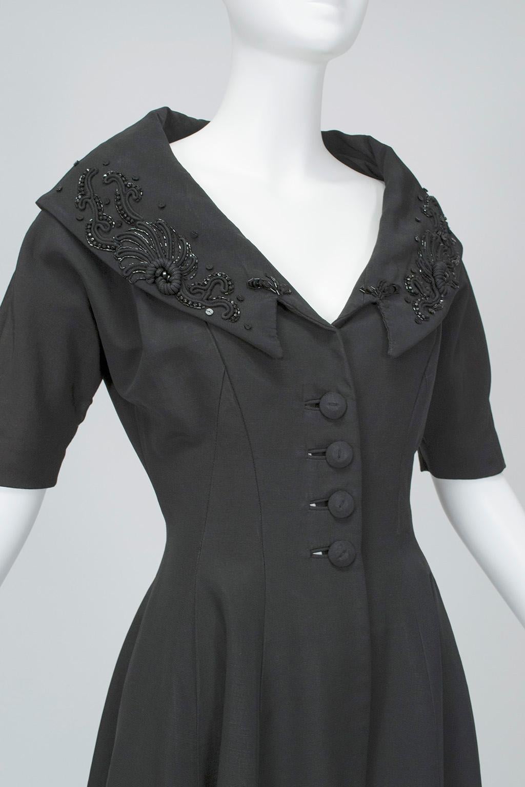 dress with portrait collar