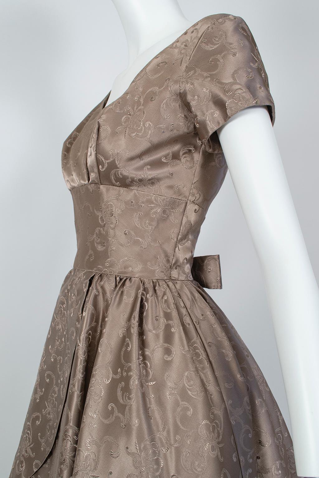 Gray New Look Taupe Silk Sateen Jacquard Cutaway Decolletage Party Dress - S, 1950s For Sale