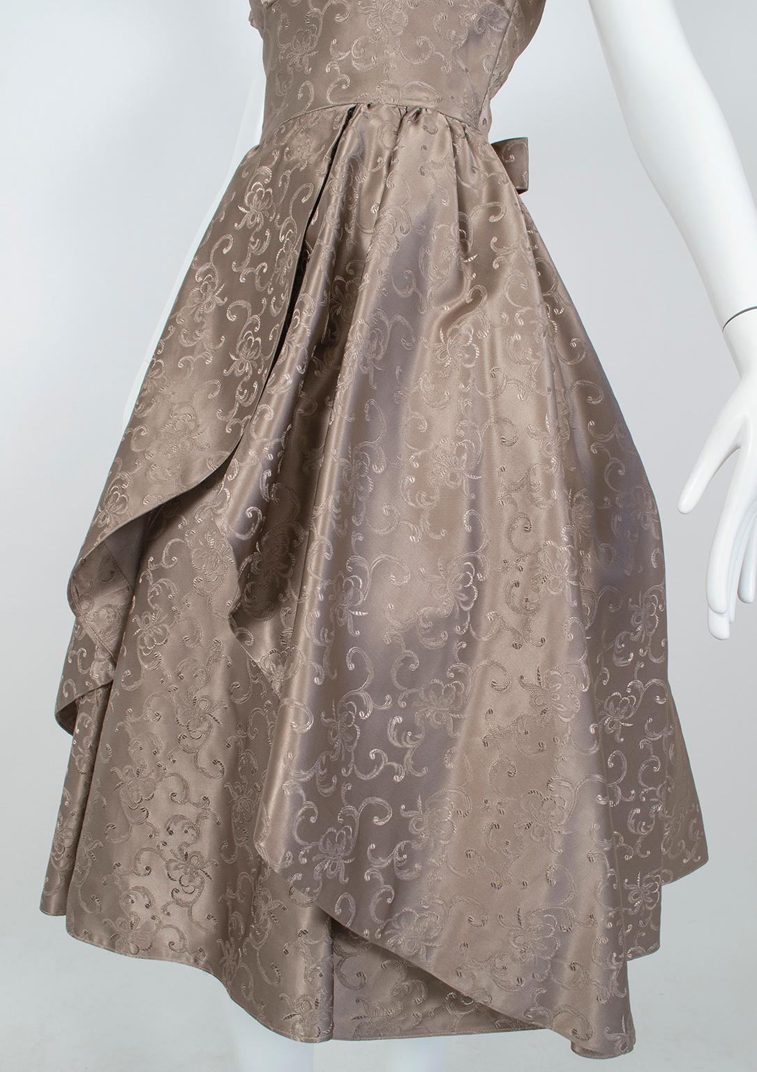 New Look Taupe Silk Sateen Jacquard Cutaway Decolletage Party Dress - S, 1950s For Sale 2