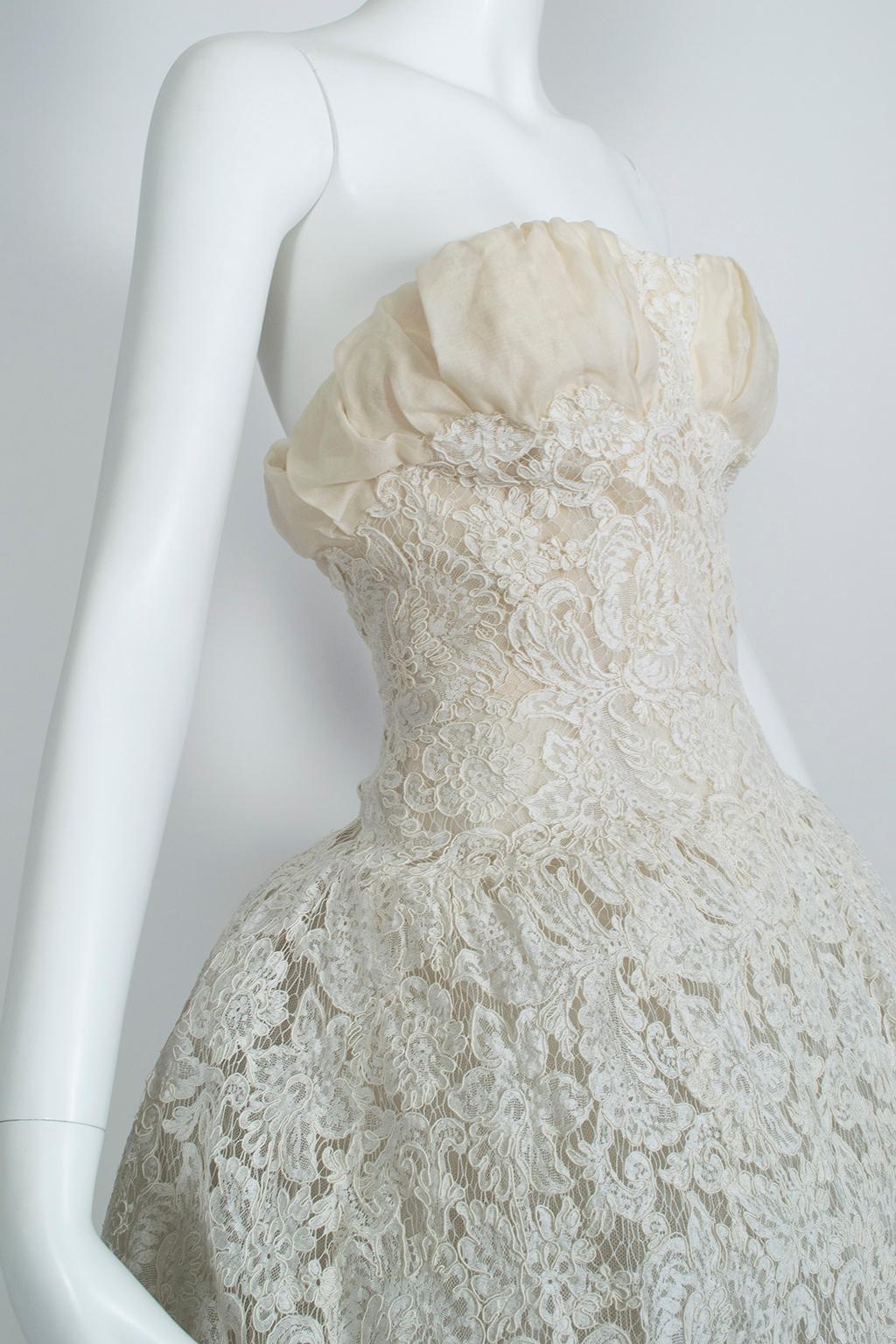 Women's Strapless Ivory Guipure Lace Corseted Robe Française Wedding Dress - XS, 1950s