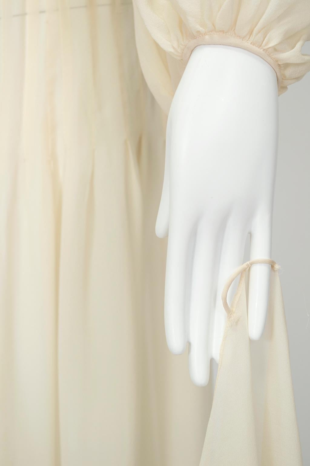 Haute Couture Cream Medieval Cathedral Train Wedding Gown - Small, 1930s 7