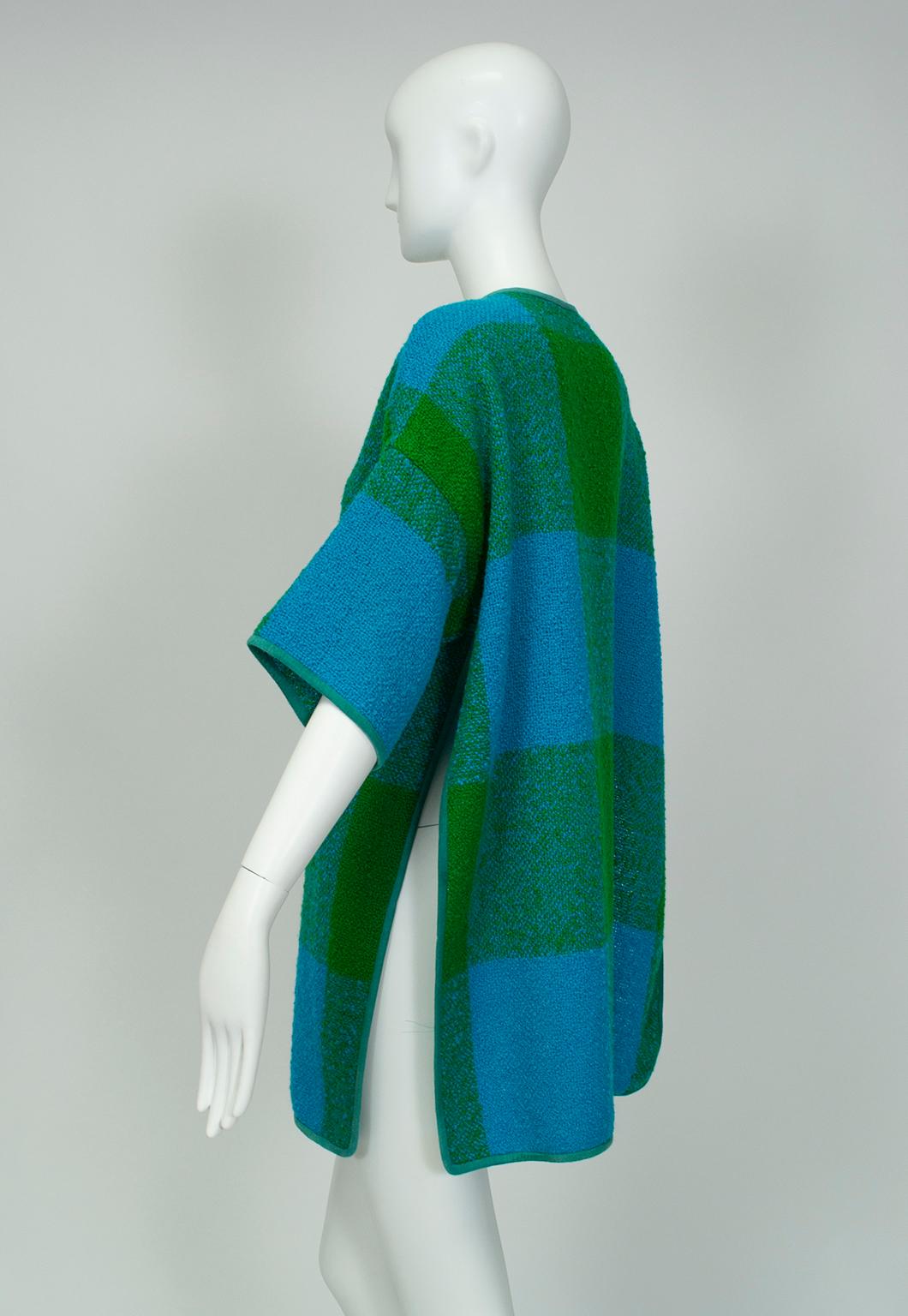 Bonnie Cashin Plaid Bouclé Blanket Coat, 1960s In Excellent Condition In Tucson, AZ