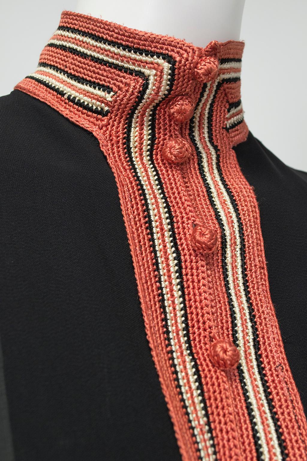 Black Crêpe Shirtwaist Dress w Coral Ottoman Crochet Mandarin Placket - M, 1940s For Sale 1