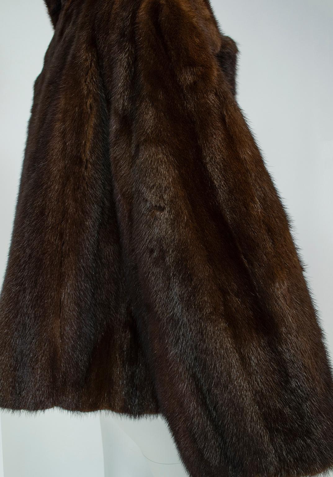 Mahogany Mink Chubby Fur Jacket with Oversize Collar, 1956 In Excellent Condition In Tucson, AZ