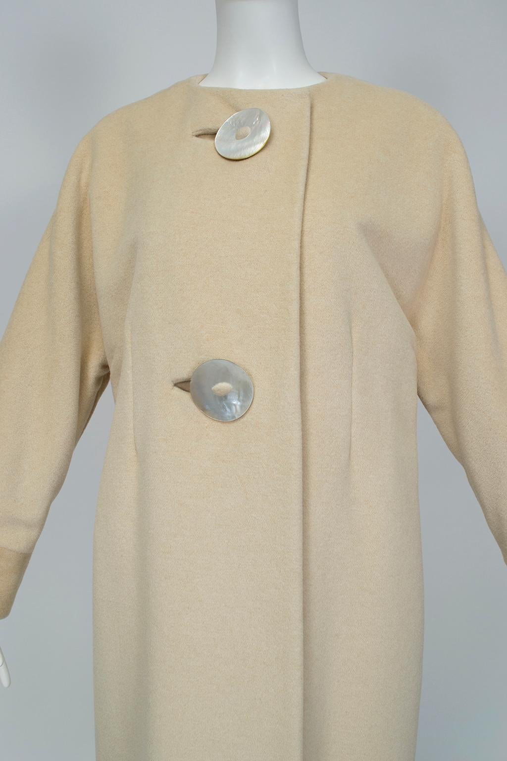 Bud Kilpatrick Cashmere Coat with Nacre Buttons, 1950s In Excellent Condition In Tucson, AZ