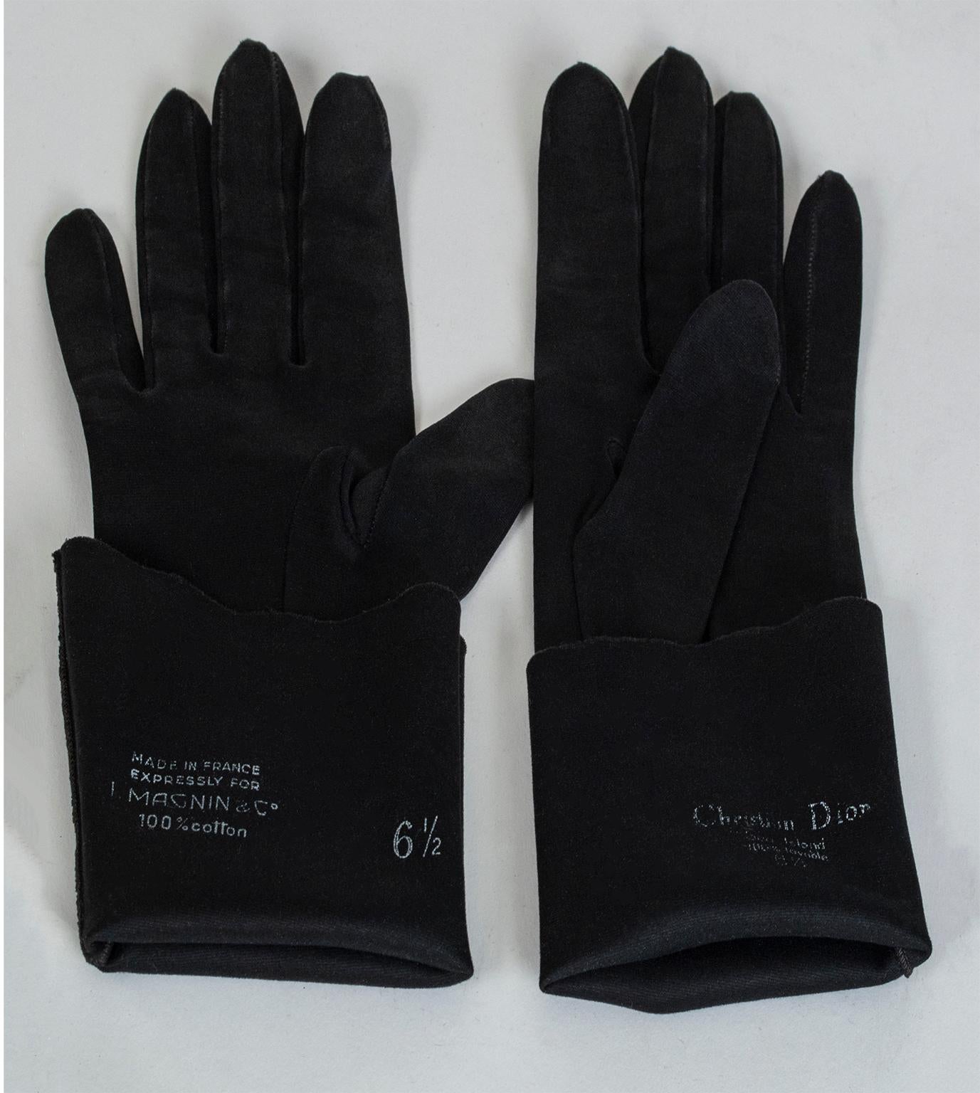 Christian Dior Black Two Point Flared Gauntlet Gloves - Small, 1960s In Excellent Condition In Tucson, AZ