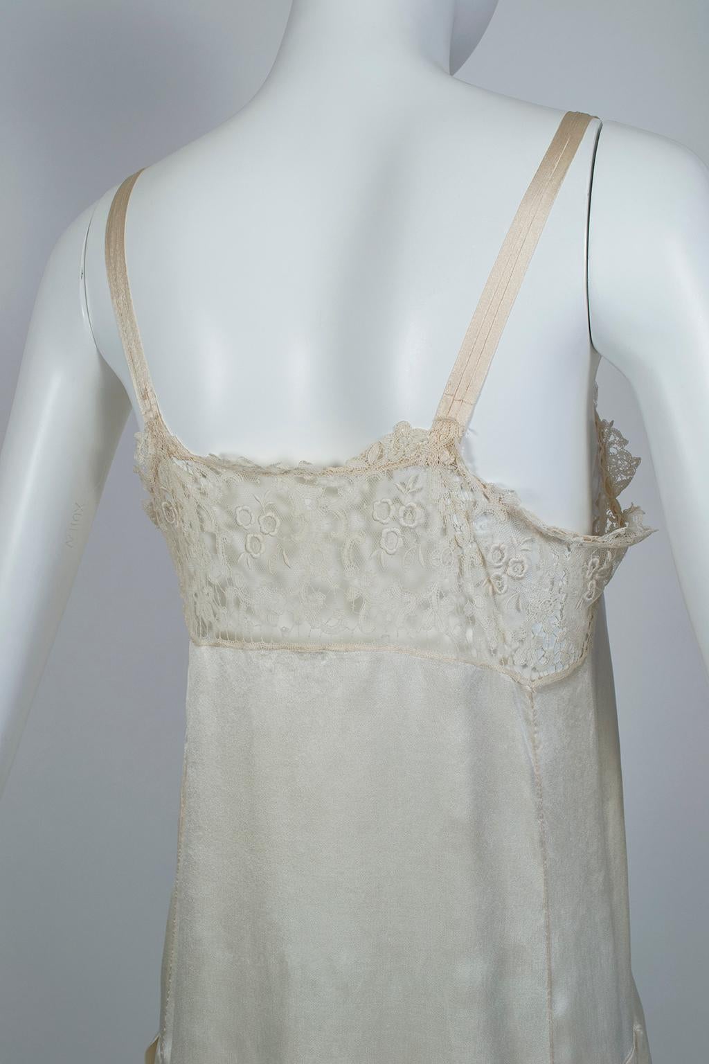 Edwardian Trousseau Ivory Charmeuse and Lace Tabard Chemisette Negligée-XS, 1924 In Good Condition In Tucson, AZ
