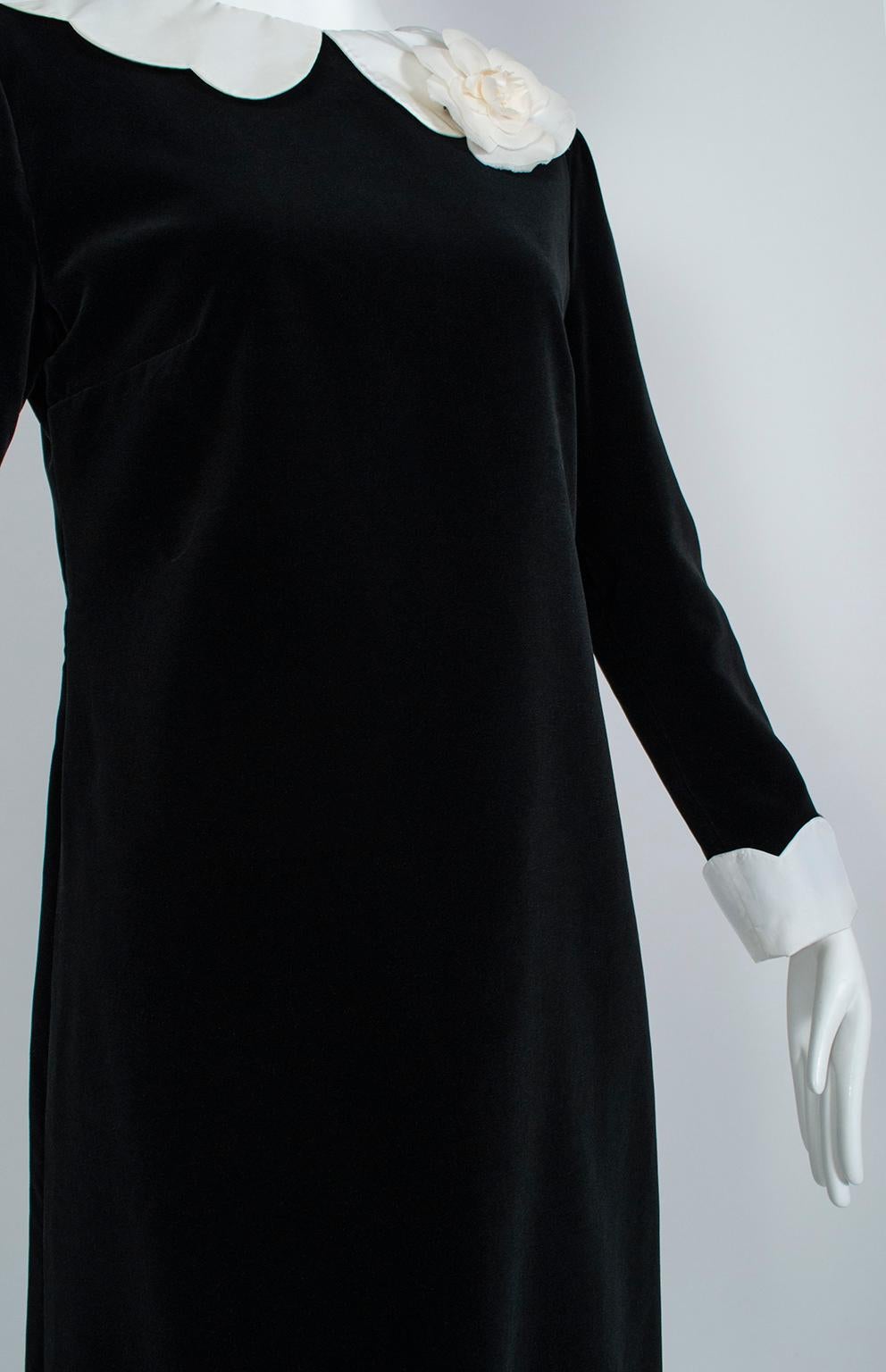 Black Chanel Camellia Shift Dress with Detachable Collar and Cuffs, 1960s